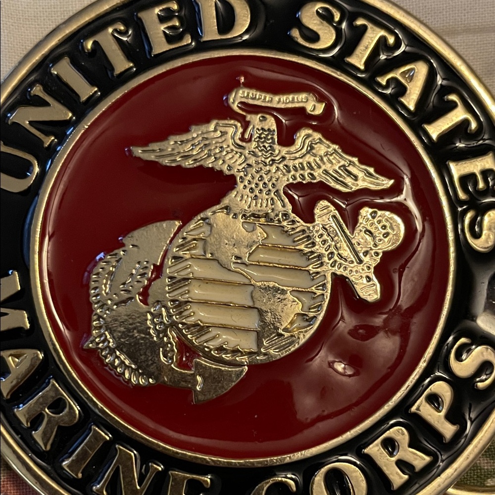 Vintage United States Marine Corps Red and Gold Belt Buckle - Picture 6 of 6